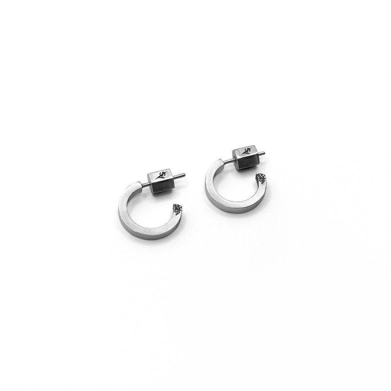 VALCAN EARRING