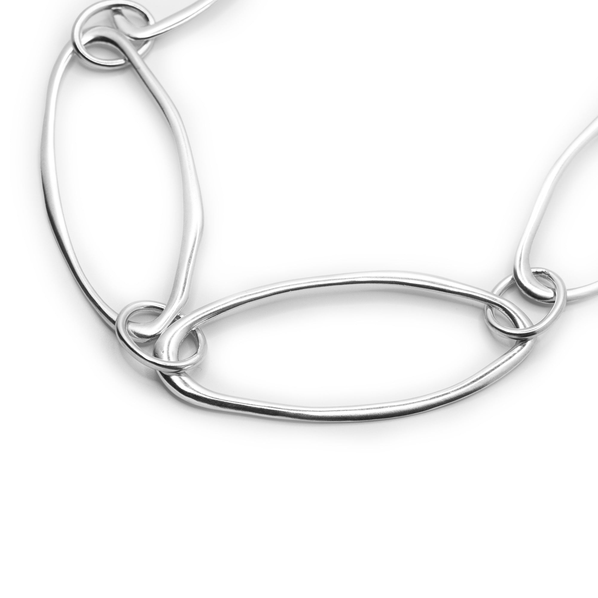EVADNE NECKCHAIN