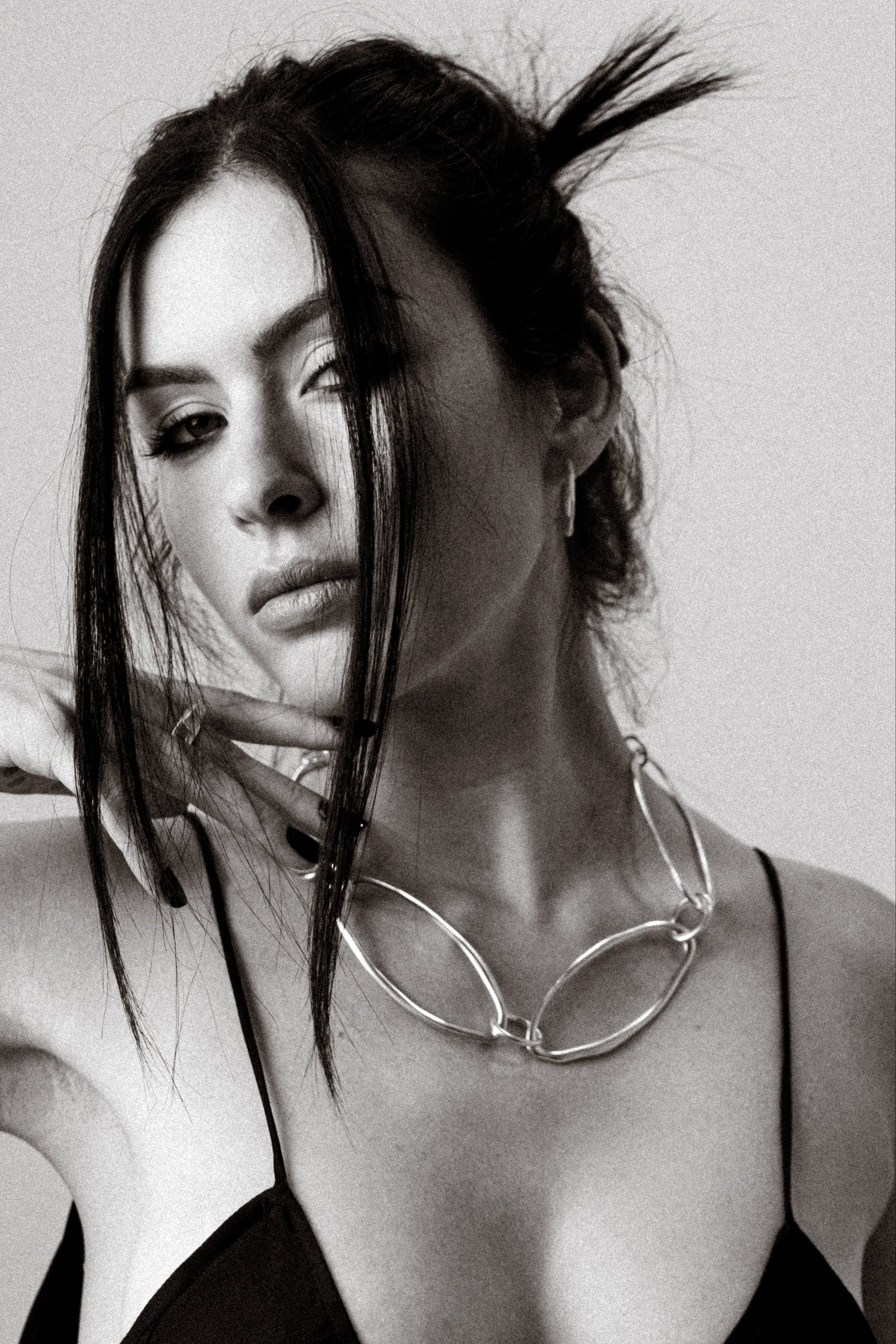 EVADNE NECKCHAIN